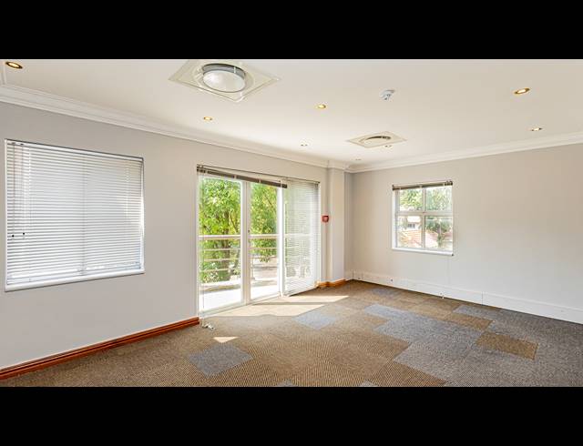 316M² OFFICE TO LET IN FERNDALE